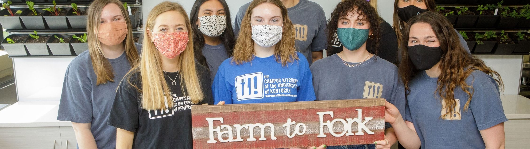 Students pose for Farm to Fork